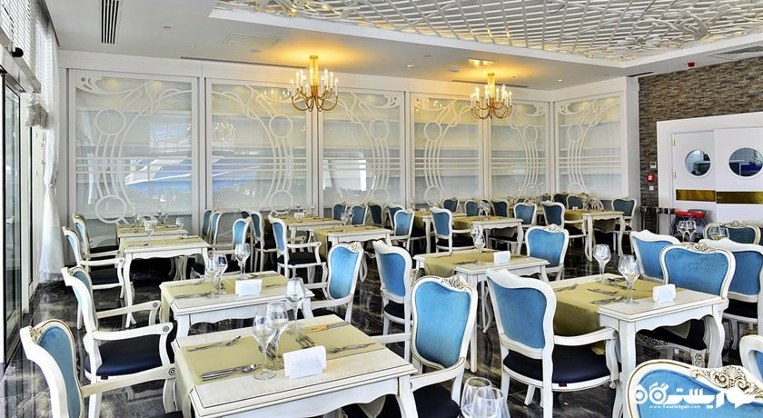 نمای رستوران ایتالیایی بللا آزورا